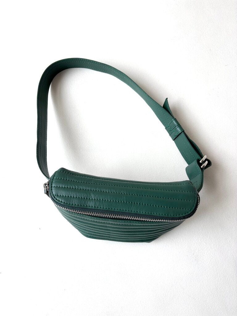 BEKLINA RIBBED BELT BAG
