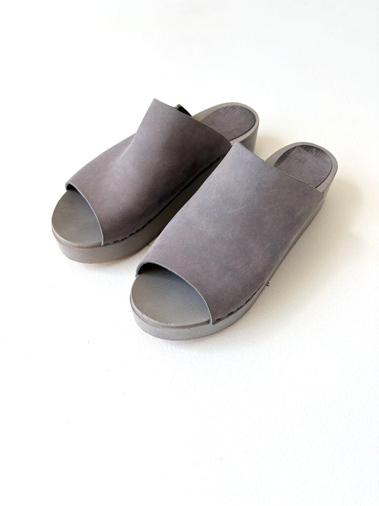 BRYR NORMA CLOG SIZE 38