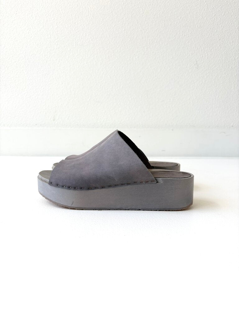 BRYR NORMA CLOG SIZE 38