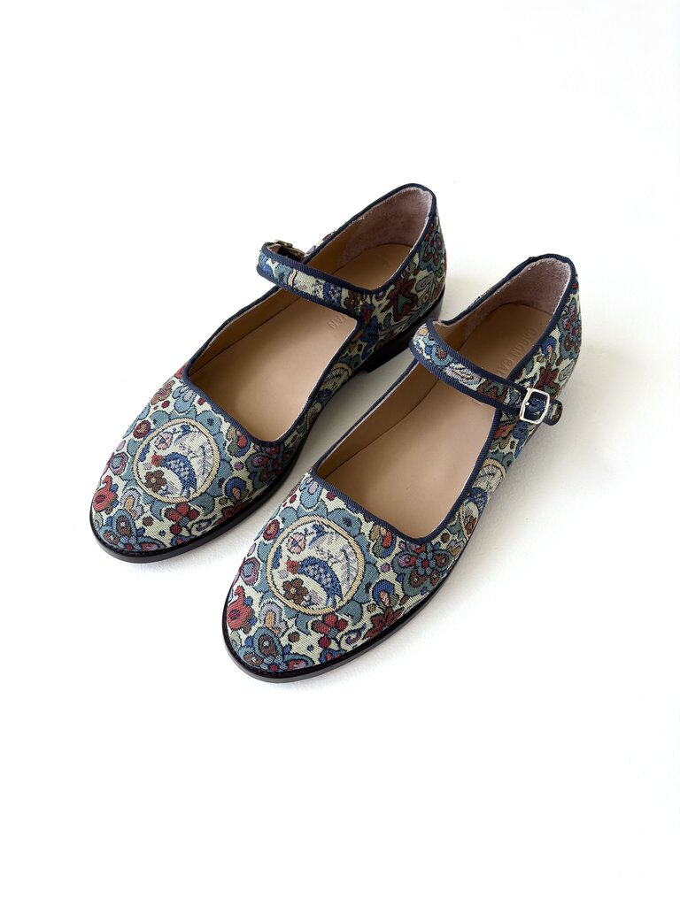 CARON CALLAHAN MARYJANES SIZE 38