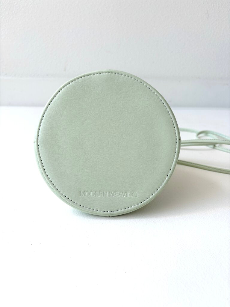 MODERN WEAVING 'SQUARE GATHERED BUCKET' PURSE