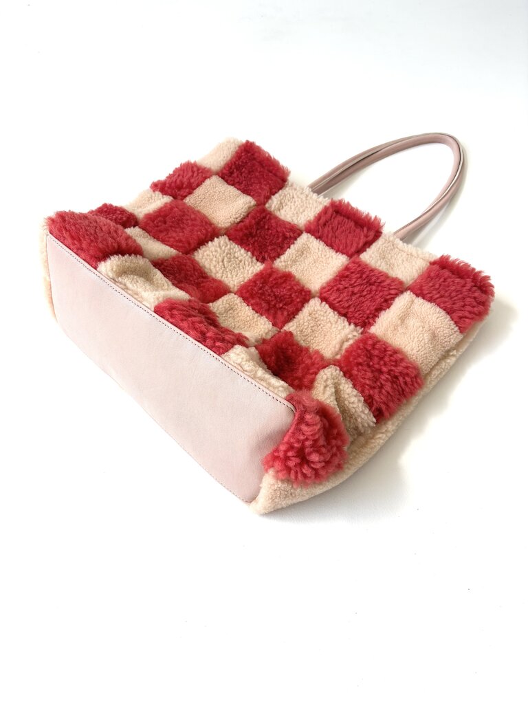PRIME CUT SHEARLING TOTE
