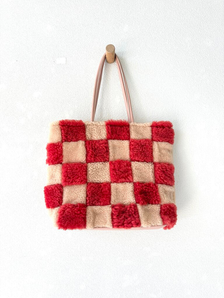 PRIME CUT SHEARLING TOTE