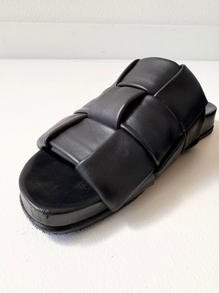JIL SANDER WOVEN LEATHER SLIDES SIZE 37
