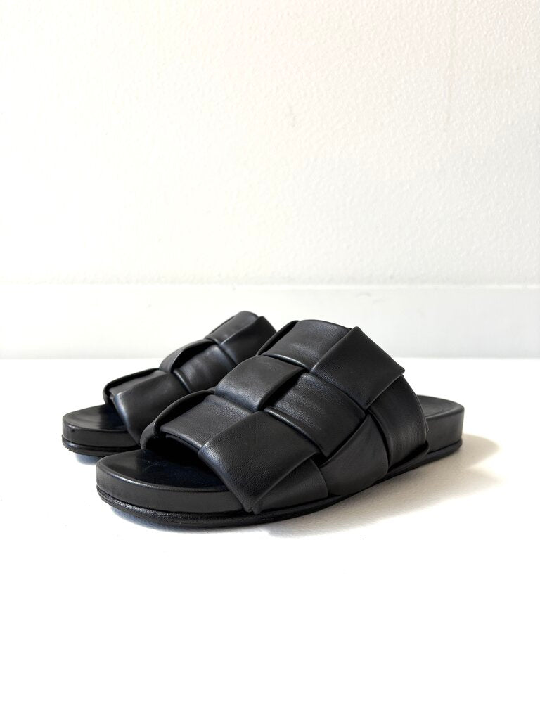 JIL SANDER WOVEN LEATHER SLIDES SIZE 37