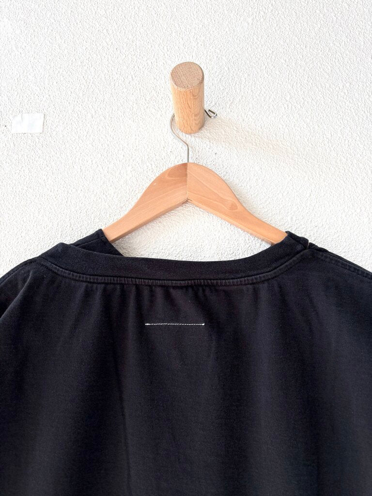 MM6 BLACK TEE SIZE SMALL