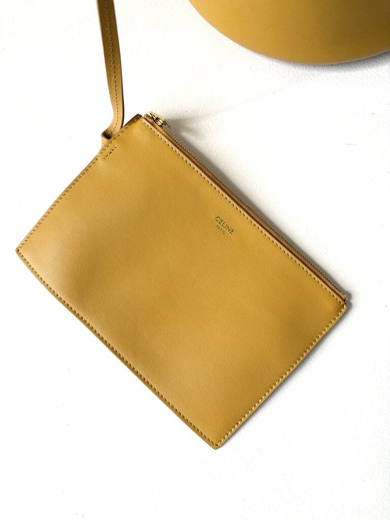 CELINE 16 BUCKET BAG