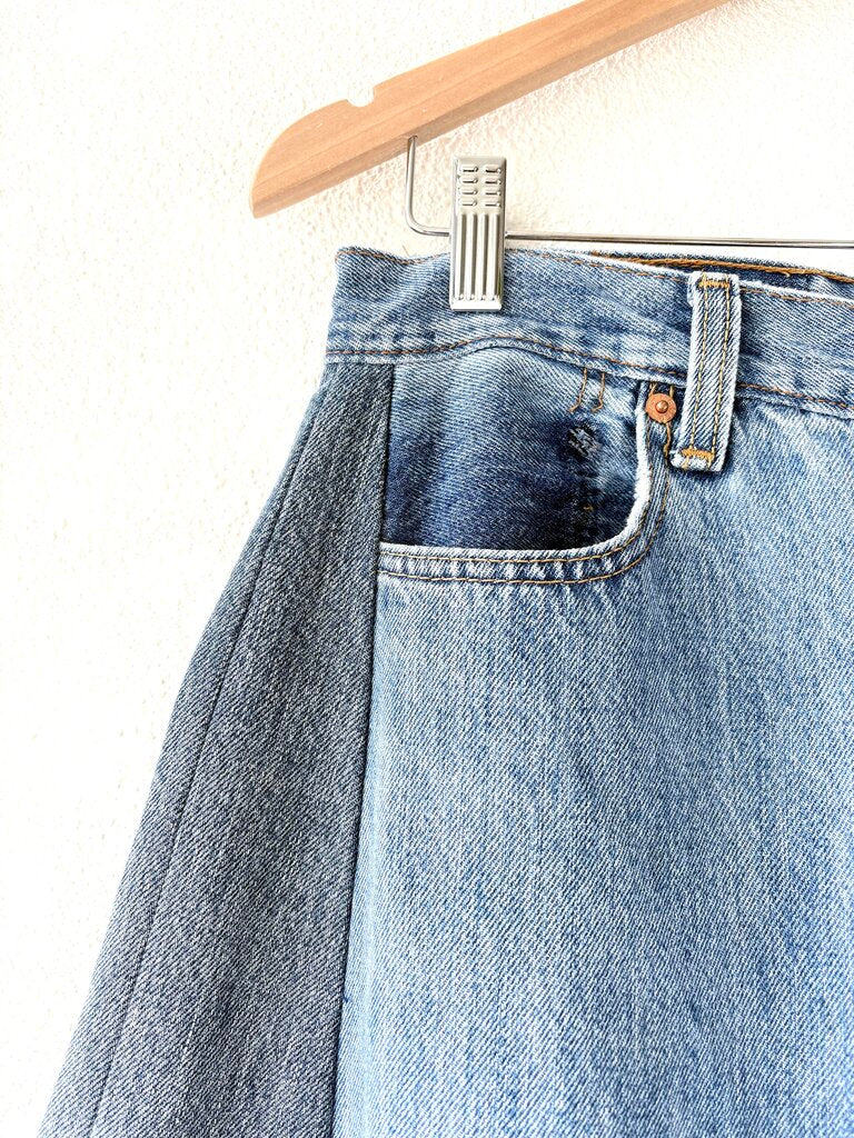 B SIDES 'VINTAGE LASSO' JEANS SIZE 26