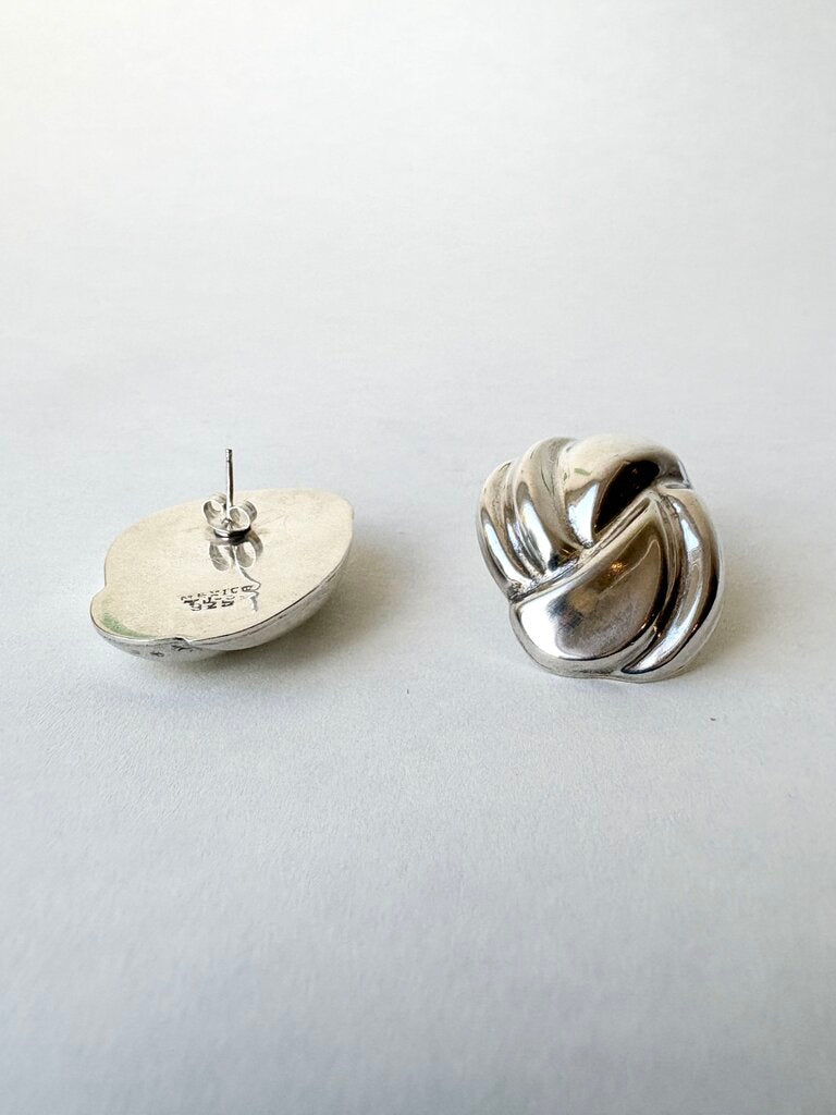 VINTAGE STERLING SILVER SCULTURAL RIDGE EARRINGS