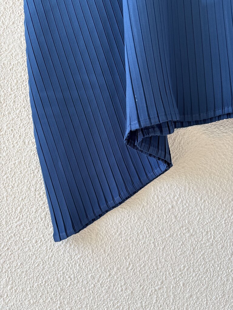 ISSEY MIYAKE PLEATS PLEASE SKIRT SIZE 2