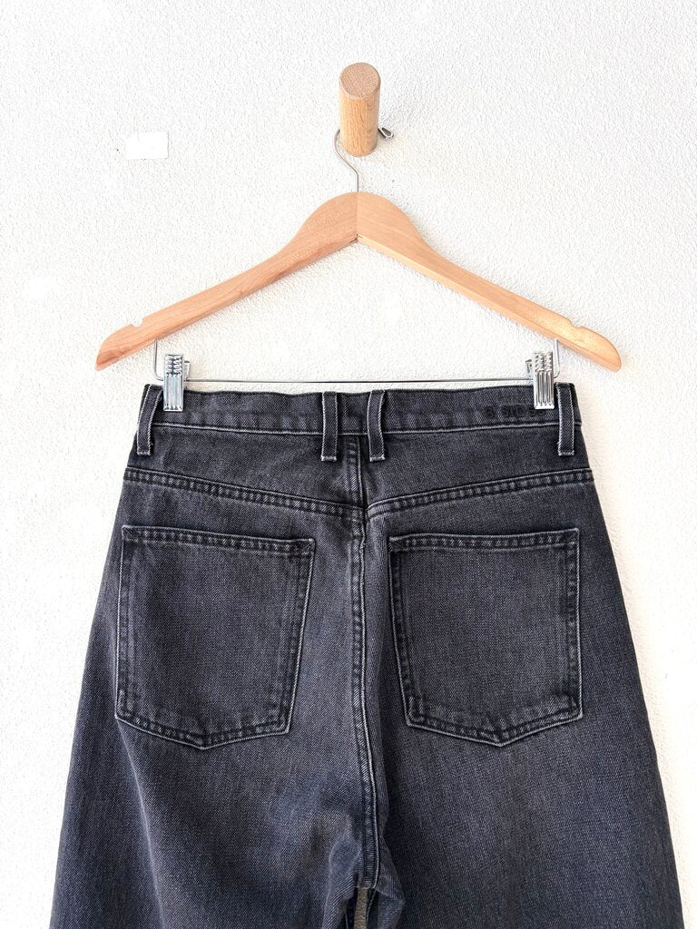 B SIDES STRAIGHT LEG JEANS SIZE 27