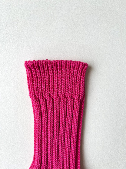 ROTOTO CHUNKY RIBBED CREW SOCKS IN DARK PINK SIZE SMALL