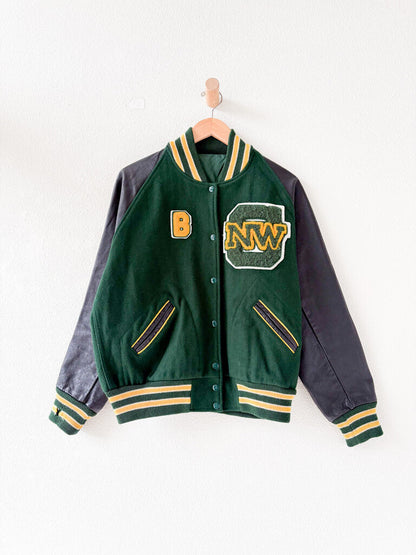 VINTAGE VARSITY JACKET SIZE MEDIUM