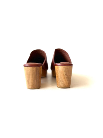 BEKLINA RIBBED CLOG SIZE 11.5