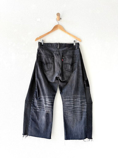 B SIDES BARREL LEG JEANS SIZE 26