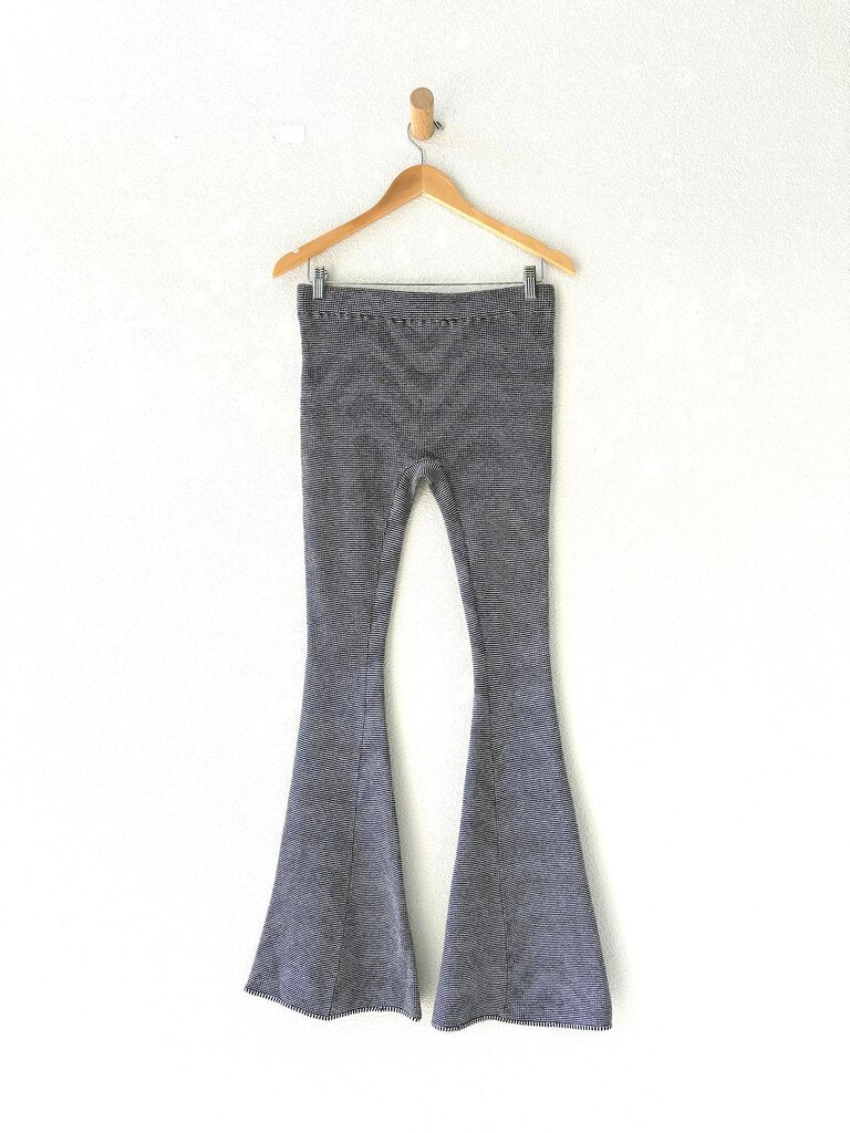 ISA BOULDER KNIT PANTS SIZE LARGE