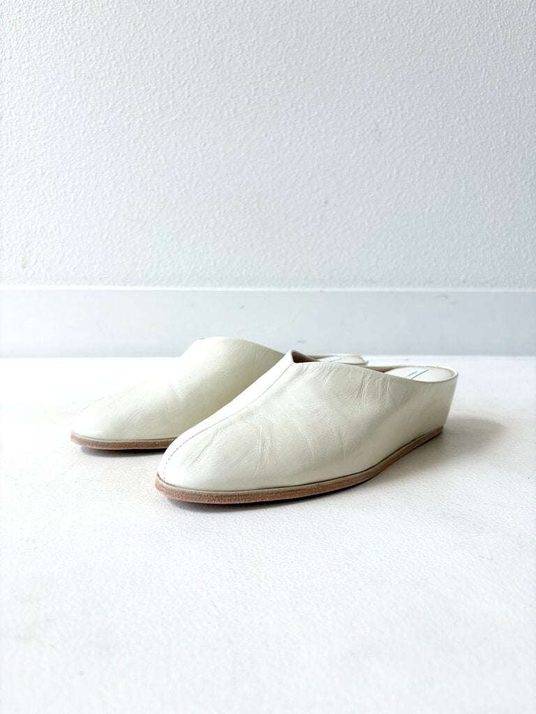 ABOUT ARIANNE 'BAO WALK SLIDES' SIZE 40