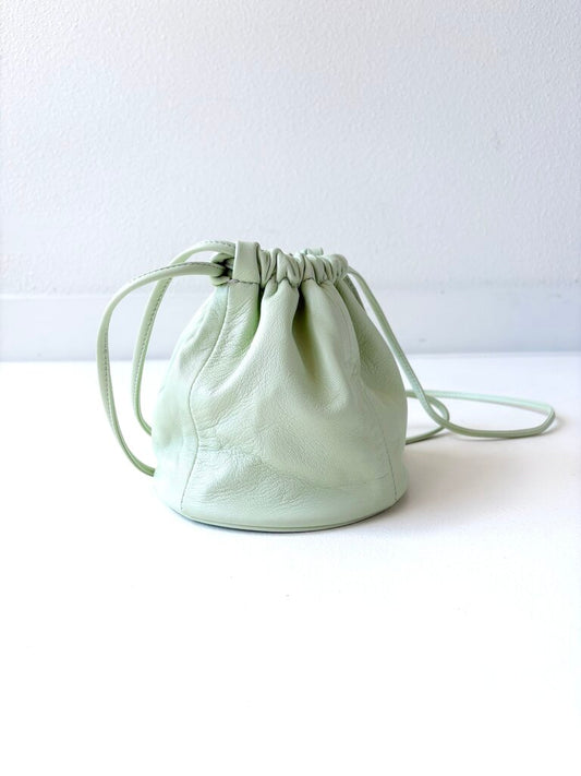 MODERN WEAVING 'SQUARE GATHERED BUCKET' PURSE