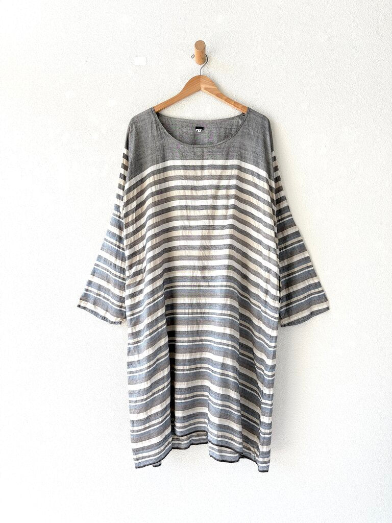 DOSA STRIPE DRESS SIZE 3