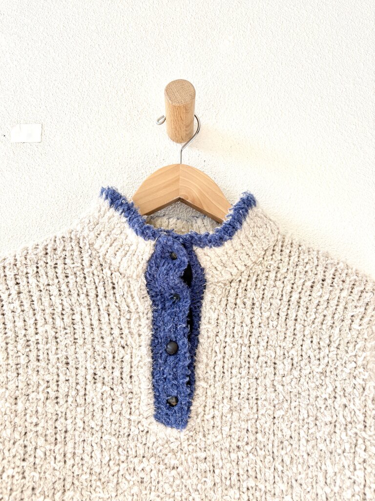 GIU GIU BOUCLE SWEATER SIZE SMALL