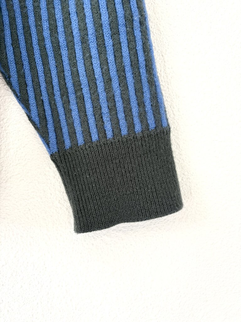 ISSEY MIYAKE WOOL SWEATER SIZE MEDIUM