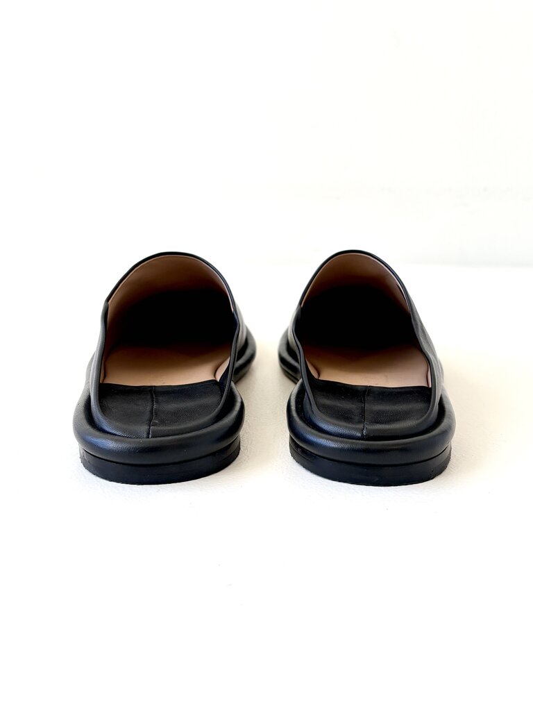 LAUREN MANOOGIAN NEW FOLD MULES SIZE 39