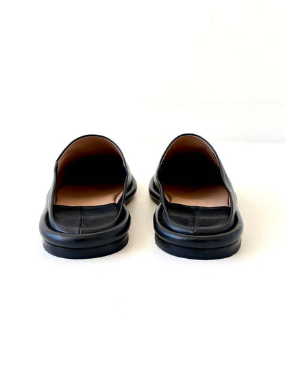 LAUREN MANOOGIAN NEW FOLD MULES SIZE 39