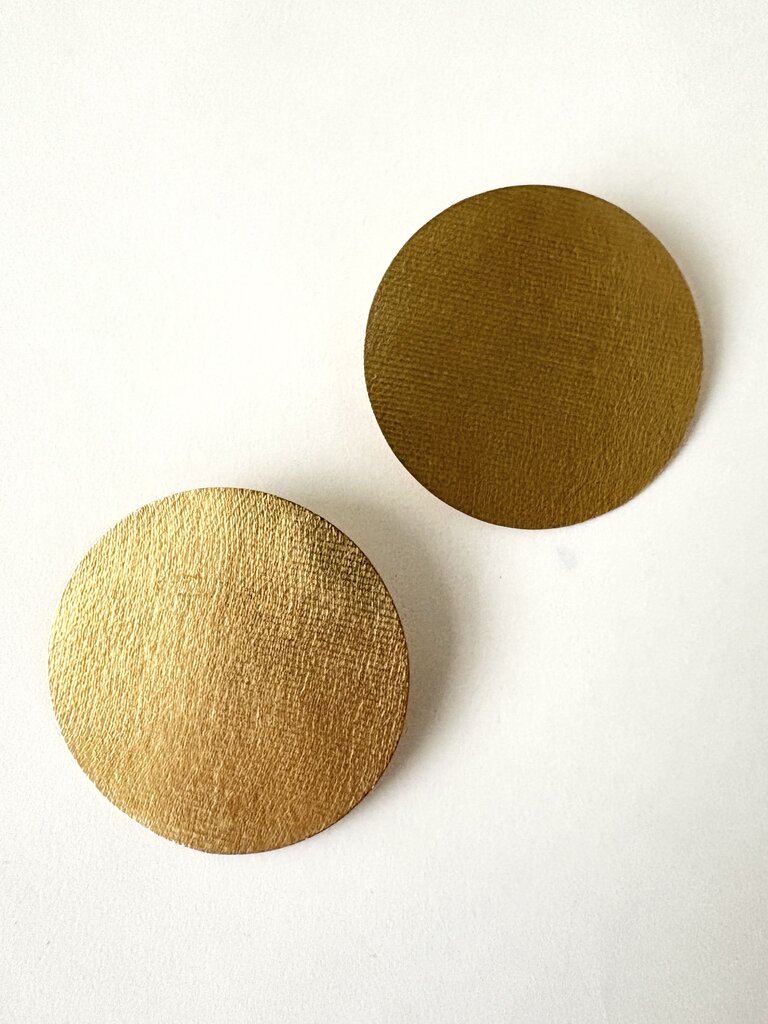 ANNIE COSTELLO BROWN LARGE DISC EARRINGS