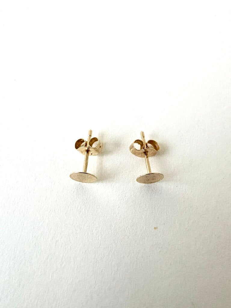 KATHLEEN WHITAKER 14K SMALL CIRCLE STUDS