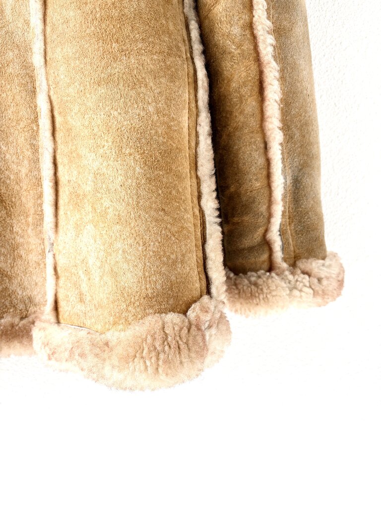 VINTAGE SHEARLING COAT SIZE SMALL