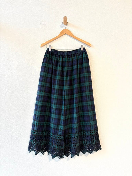 ICHI PLAID EYELET PANTS