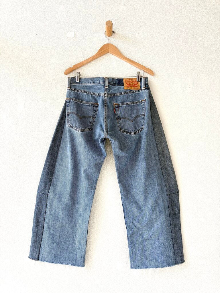 B SIDES 'VINTAGE LASSO' JEANS SIZE 26