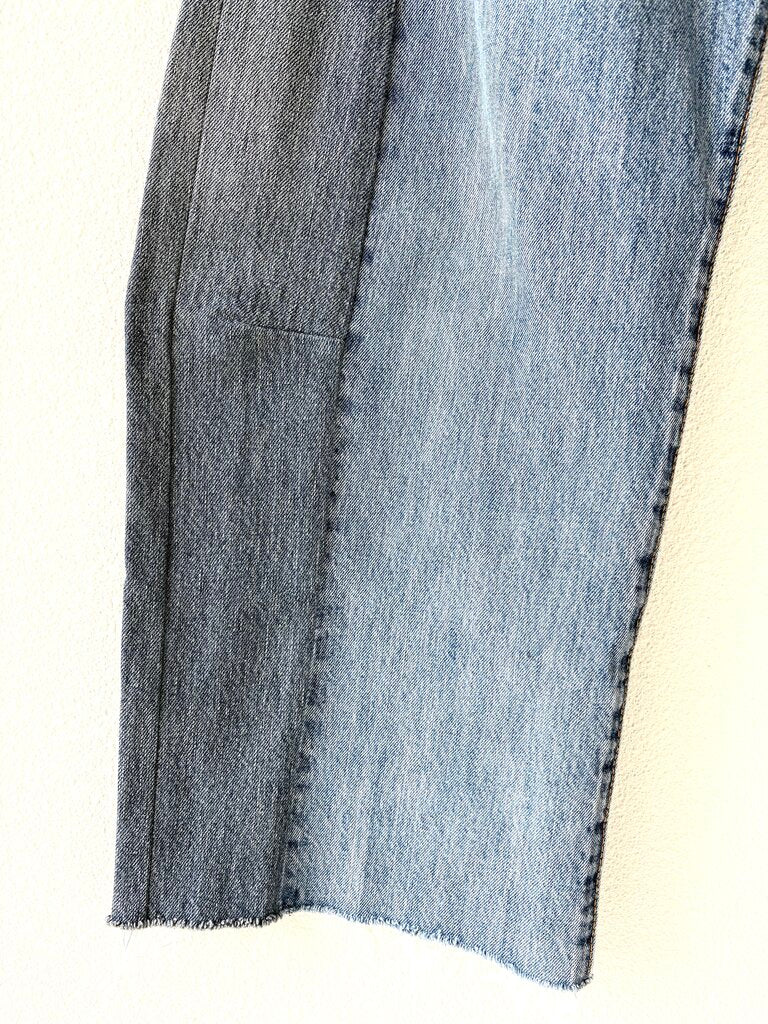 B SIDES 'VINTAGE LASSO' JEANS SIZE 26