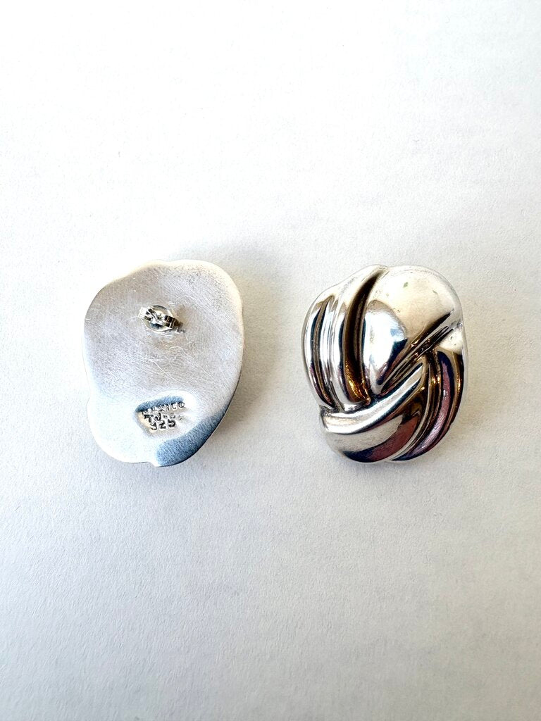 VINTAGE STERLING SILVER SCULTURAL RIDGE EARRINGS