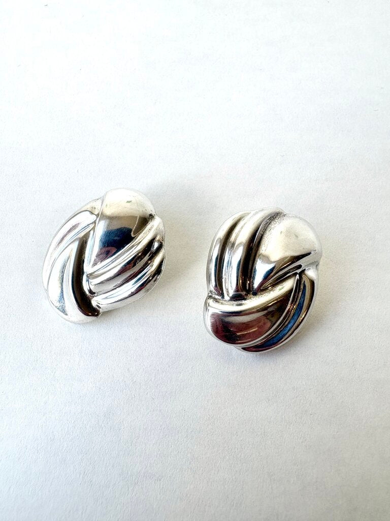 VINTAGE STERLING SILVER SCULTURAL RIDGE EARRINGS