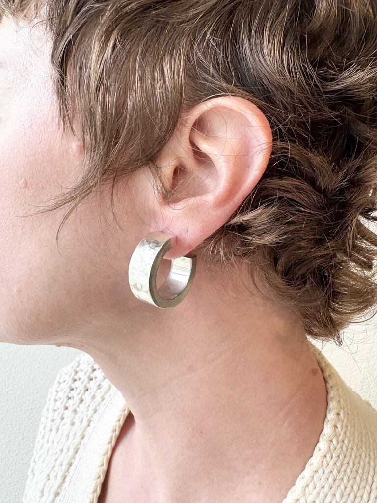 VINTAGE STERLING SILVER HOLLOW HOOPS