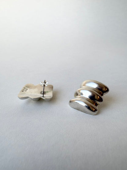 VINTAGE STERLING SILVER PUFFED THREE ROW EARRINGS