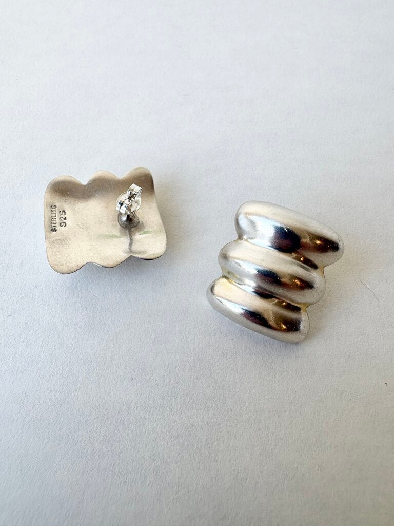 VINTAGE STERLING SILVER PUFFED THREE ROW EARRINGS