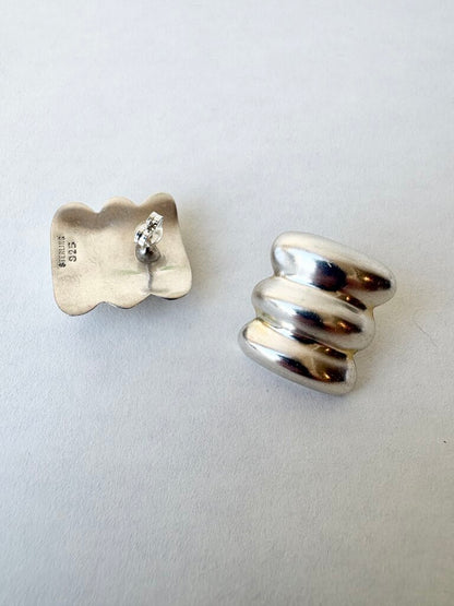 VINTAGE STERLING SILVER PUFFED THREE ROW EARRINGS