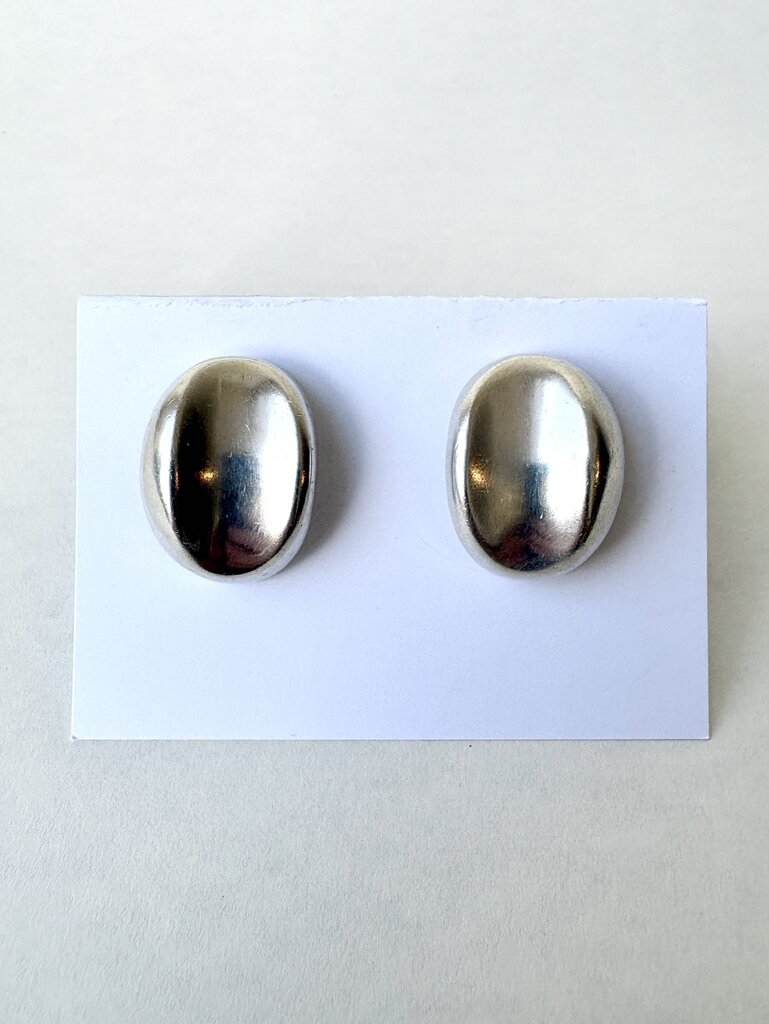 VINTAGE STERLING SILVER OVAL SCULPTURAL EARRINGS