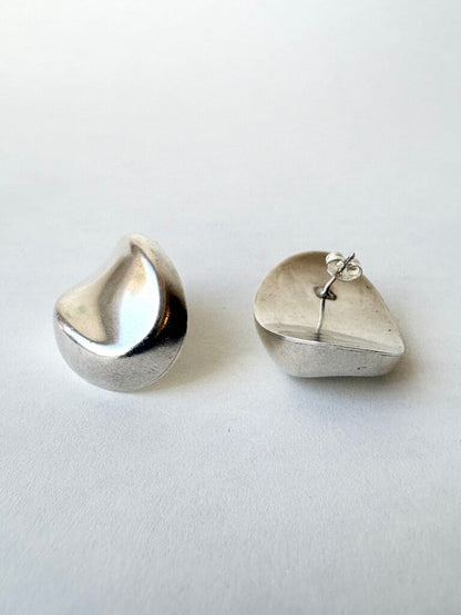 VINTAGE STERLING SILVER OVAL SCULPTURAL EARRINGS