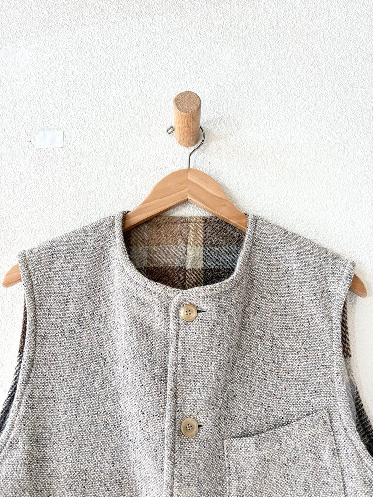45R REVERSIBLE VEST SIZE MEDIUM