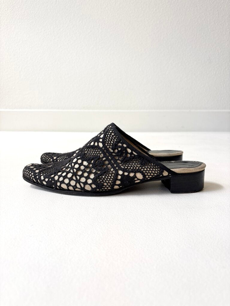 VINTAGE DRIES VAN NOTEN LACE MULES SIZE 38.5