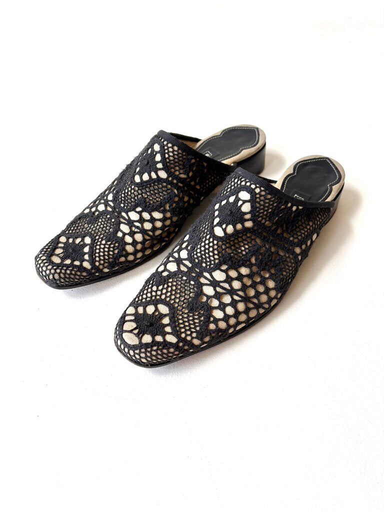 VINTAGE DRIES VAN NOTEN LACE MULES SIZE 38.5