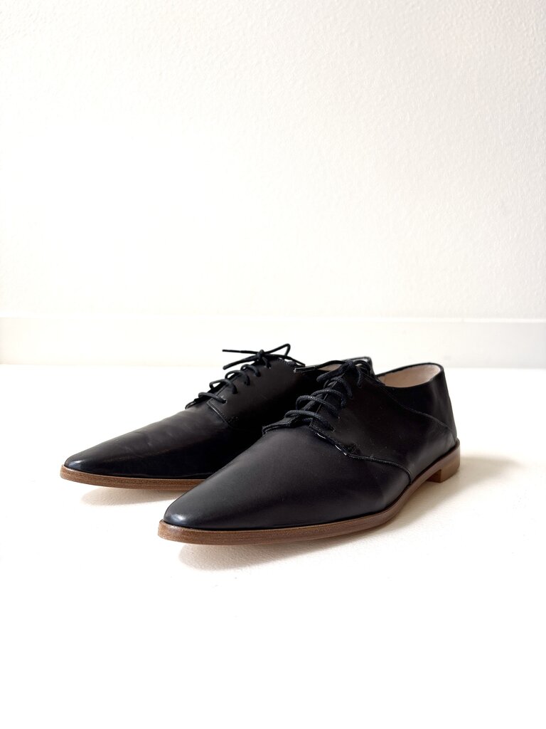 JAMIE HALLER OXFORDS SIZE 37