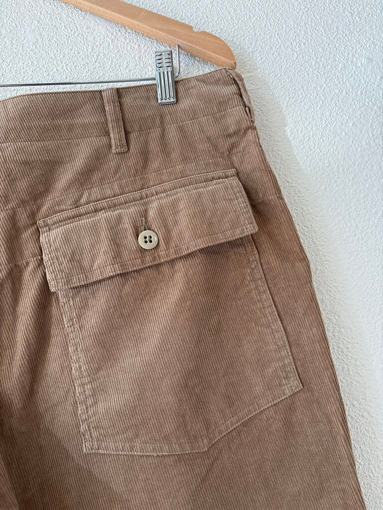 ENGINEERED GARMENTS CORDUROY SHORTS SIZE LARGE