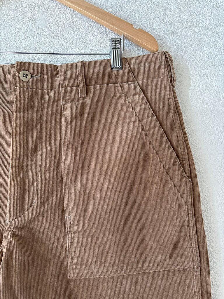 ENGINEERED GARMENTS CORDUROY SHORTS SIZE LARGE