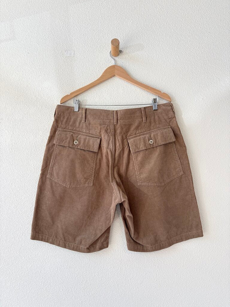 ENGINEERED GARMENTS CORDUROY SHORTS SIZE LARGE