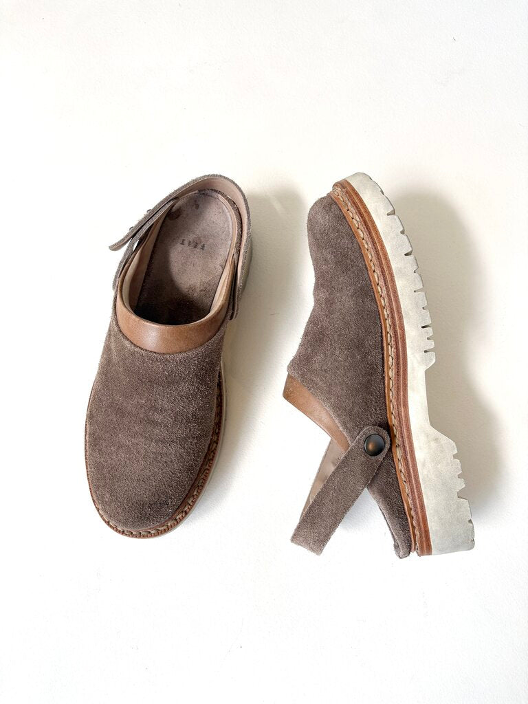 FEIT GARDENER CLOGS SIZE 42