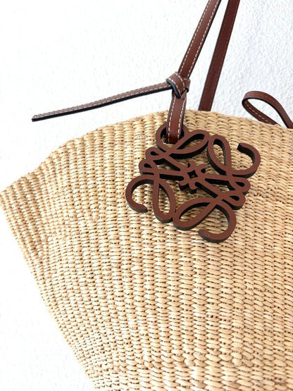 LOEWE SMALL SHELL BASKET BAG